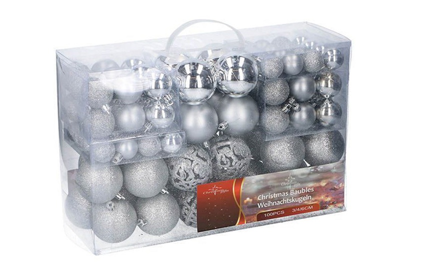 Image 6: 100 Christmas Baubles Collection