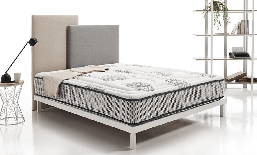 Image 1: Matelas viscoélastique Elegance