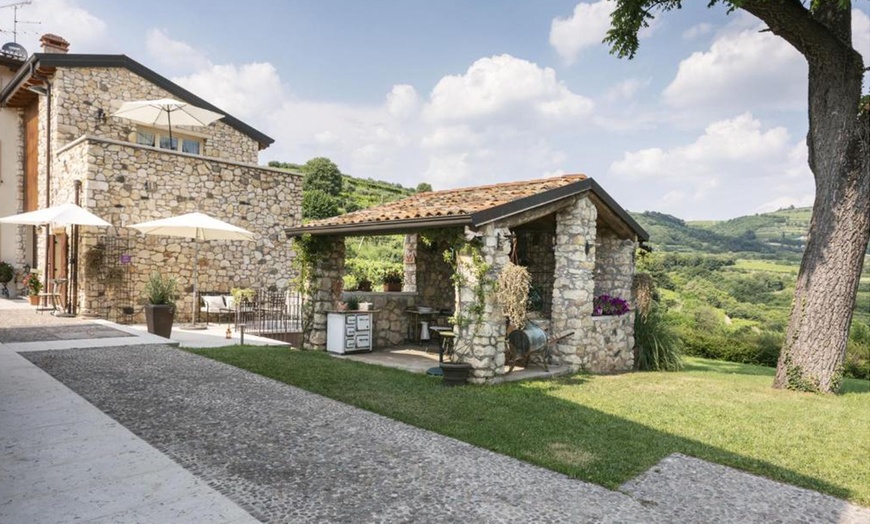 Image 9: Verona 4*: camera matrimoniale con colazione e degustazione vino