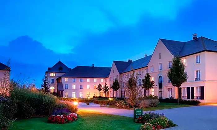 ✈ Disneyland Paris: Volo diretto più hotel e ingresso al parco