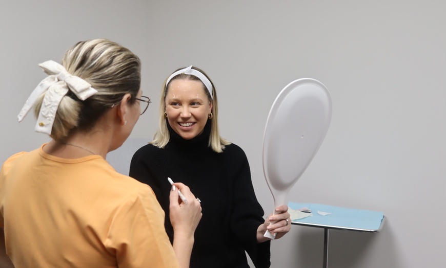 Image 2: Enhance Your Natural Features w/ 50 or 100 Units of Dysport