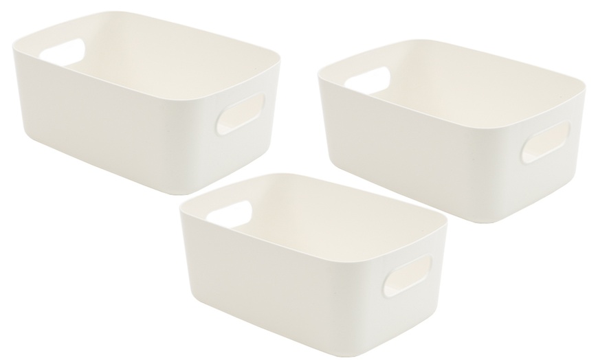 Image 11: Three or Six Stackable Storage Baskets