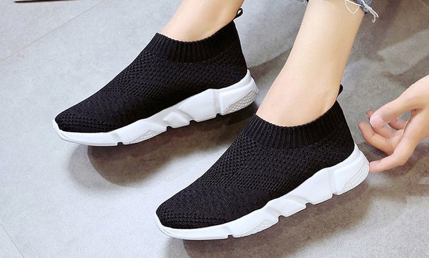 Image 8: Knitted stretch slip on trainers