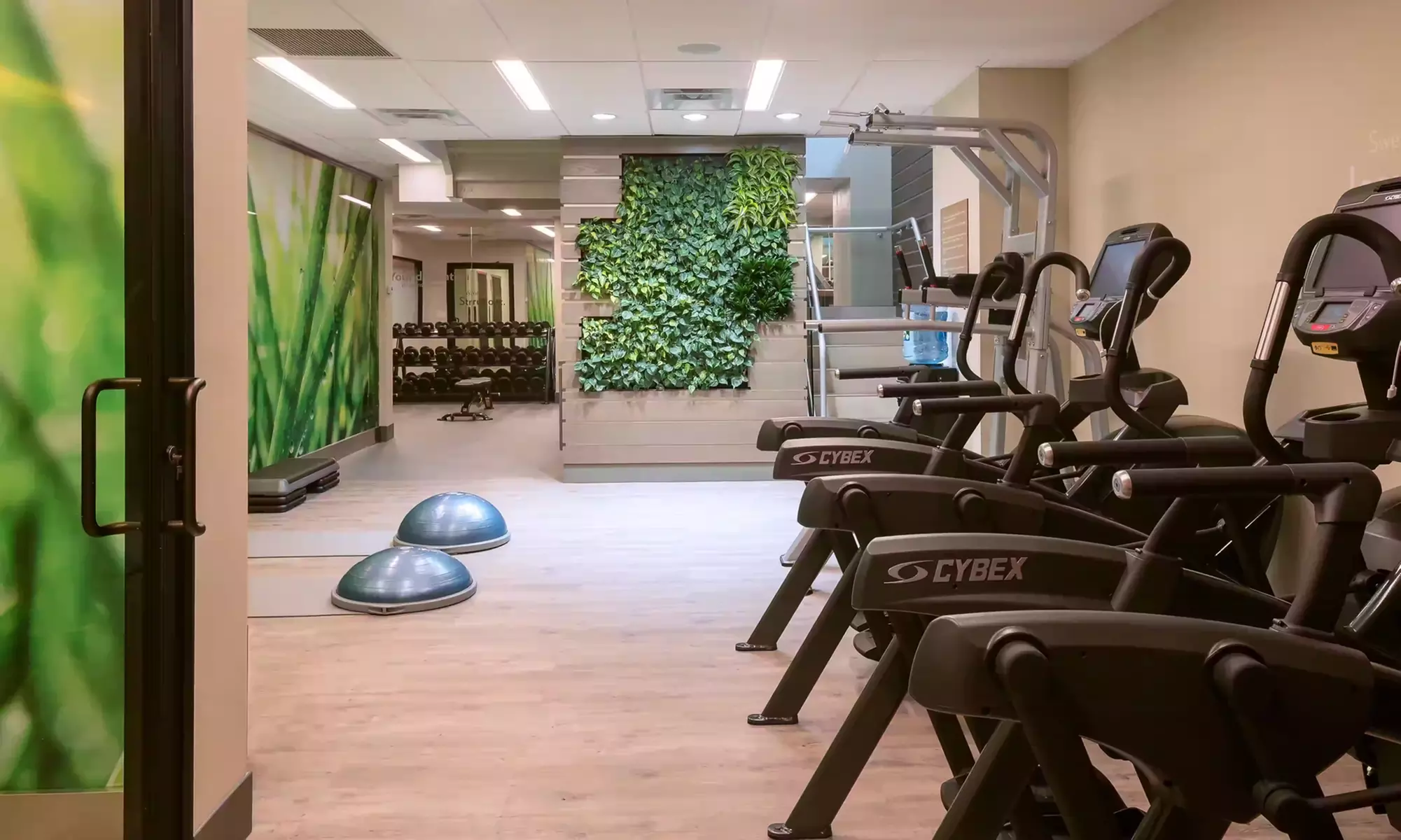 Member Pricing: 4-Star Hotel in Nevins Street