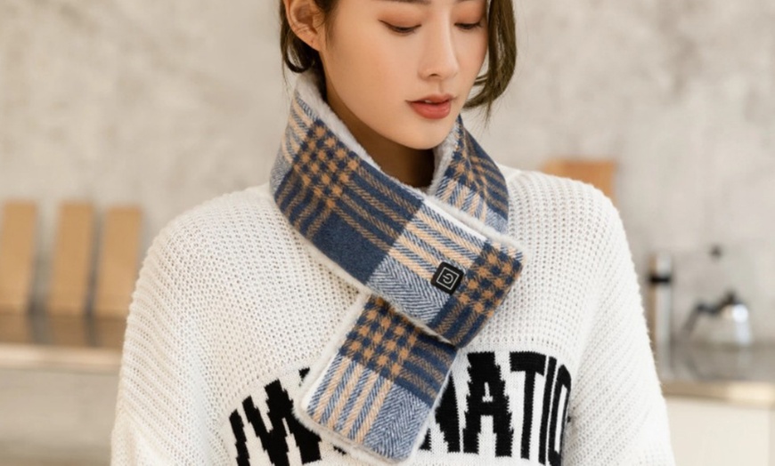 Image 3: USB Heated Plaid Scarf 