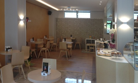 Uno o 2 kg di pasticceria a scelta alla Pasticceria Caffetteria Specogna (sconto fino a 67%). Valido in 2 sedi