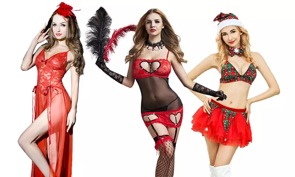 Sélection d'ensembles de lingerie de Noël - Primary Image