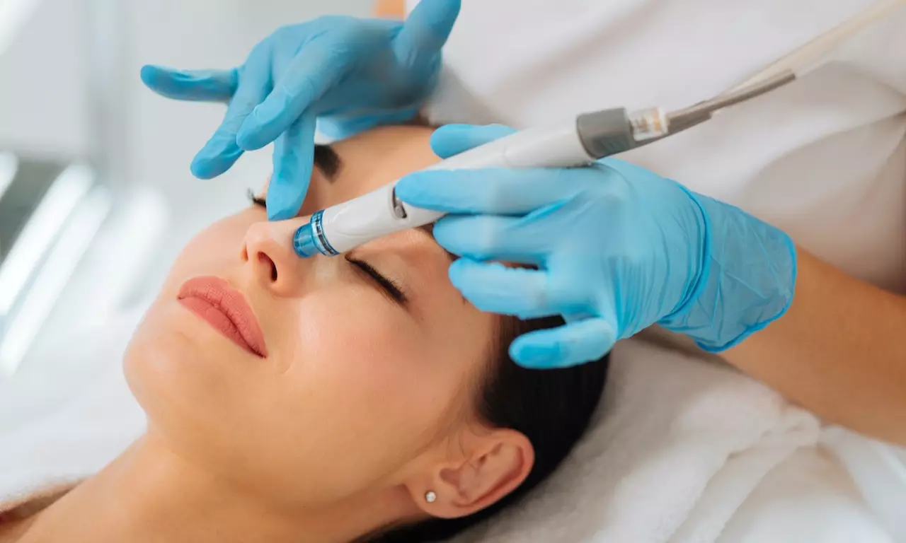 Bis zu 60% Rabatt auf den Gesichtsbehandlung – Anti-Aging bei Perfect Smile by Crystal