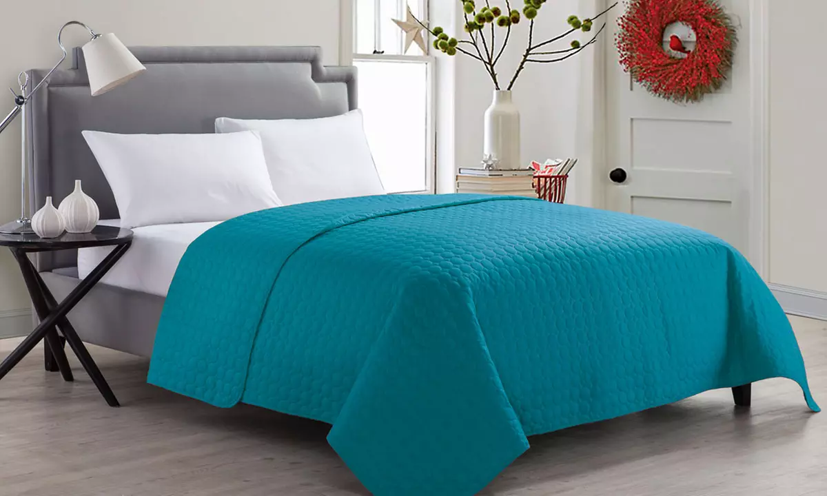 Anderson Solid Embossed Quilt - Second Medium