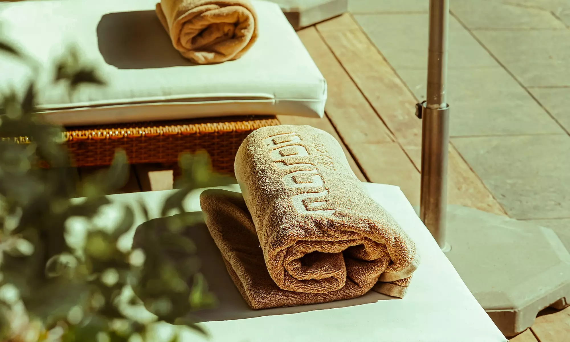 La isla bonita: day pass para 2 personas con cóctel y comida en Maroa