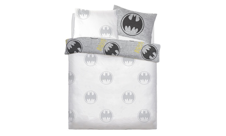 Image 9: Disney® Reversible Duvet Set