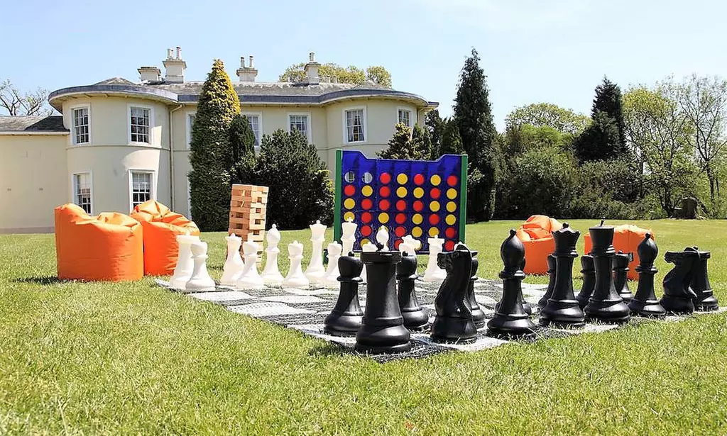 Nottinghamshire: 4* Double or Superior Room with Breakfast, and More