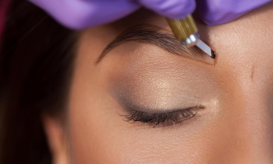 Image 2: Microblading