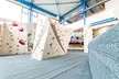 Tageseintritt in die Dynochrom Boulderhalle inkl. Kletterschuhe für 2 oder 4 Personen bis zu 22% sparen - Second Medium