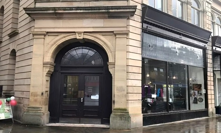 Image 10: 30 minute Back Neck and Shoulder WEEKDAY massage