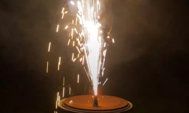 Wunderkerzen o. Vulkan-/Fontänen