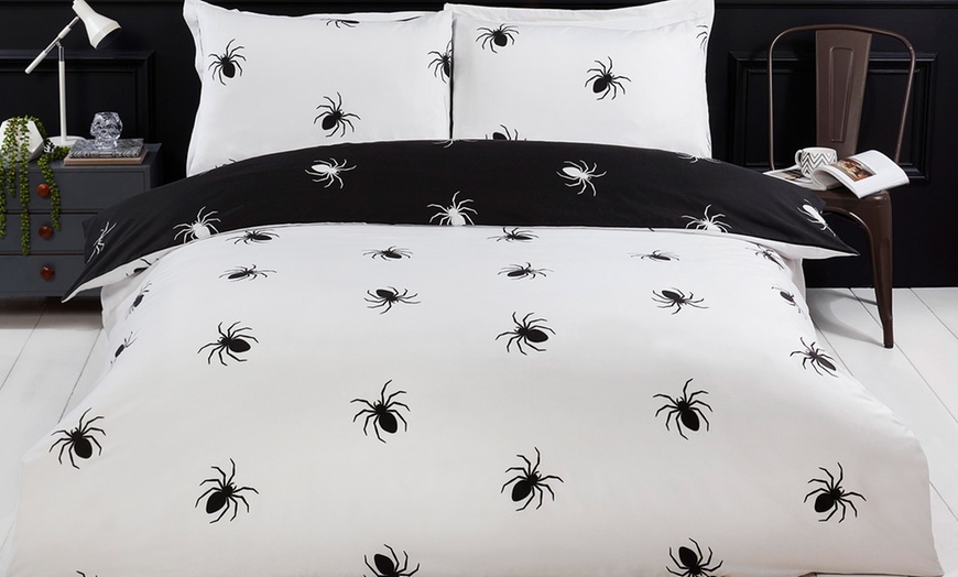 Image 3: Halloween Duvet Sets - Spooktacular Designs for Your Bedroom