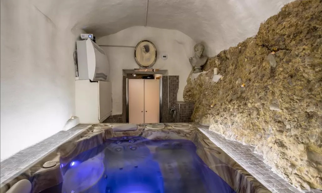 2 pass en spa de 90 min, demi-champagne et déco romantique en option