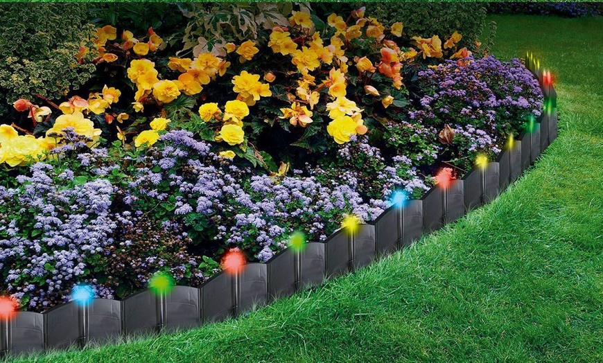 Image 3: 24-Pk Solar-Powered Garden Edging