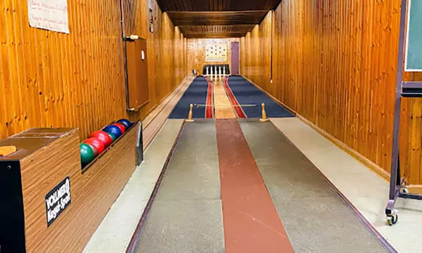 Strike voller Spaß und Action: 2 Std. Kegeln + Softdrinks & Vorspeisen