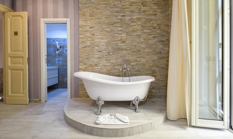 Roma: camera Large con vasca opzionale, colazione e Prosecco in camera per 2 presso il Vatican Nausicaa Inn