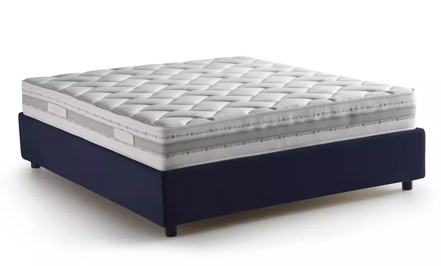 Image 23: Lit double "Silvia" avec matelas en option