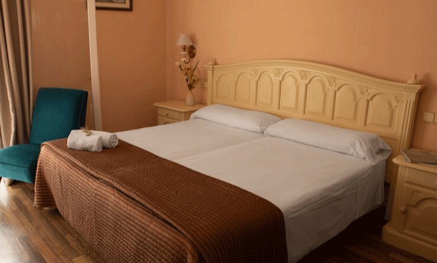 Image 3: Lloret de Mar: Standard-Zimmer mit Halb- oder Vollpension