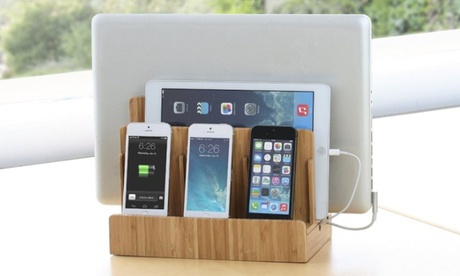 Stazione di ricarica in bambù per smartphone, tablet e laptop