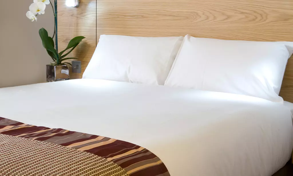 Derby: Superior Double or Twin Room with Breakfast