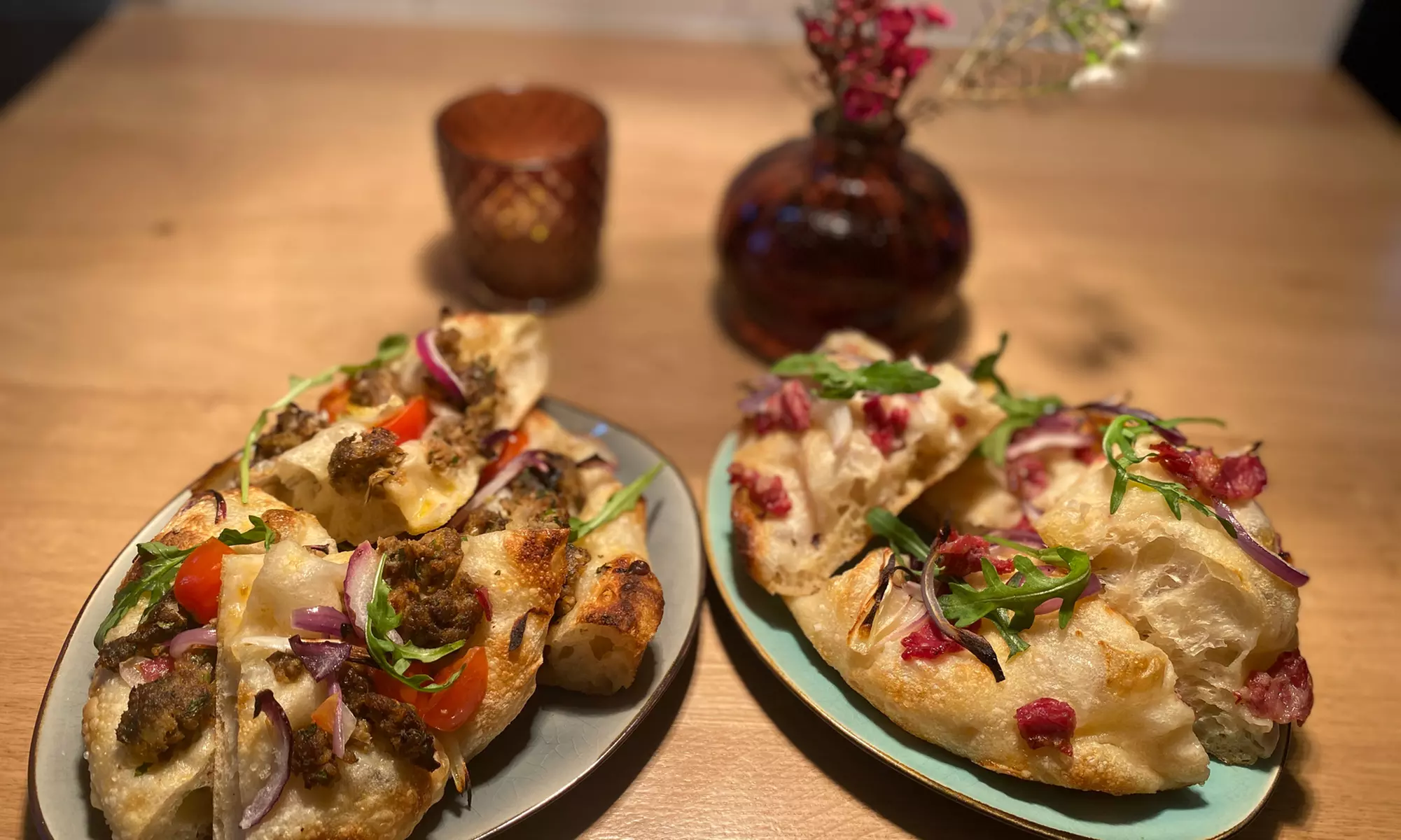 Focaccia oder Pasta nach Wahl inkl. Hauslimo oder Fassbier