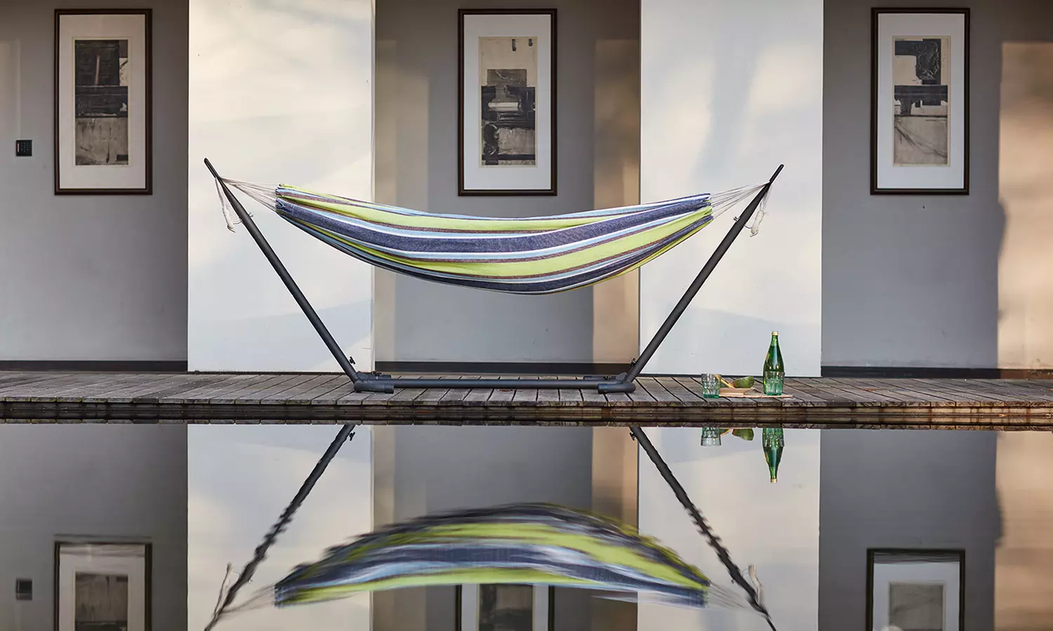 Hamac en toile Kocoon avec support "Saguedo"