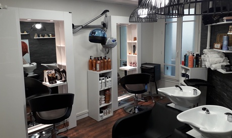 Offre défrisage ou curly avec soin et coiffage dès 99 €* au salon de coiffure Best Cut By Beauté Plus Paris