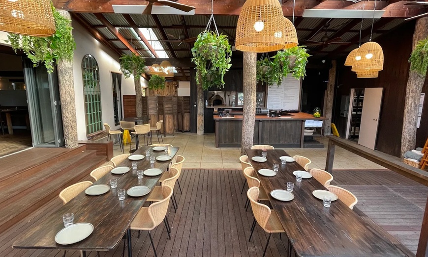 Image 7: Italian Feast with Pizza, Wine & More for Up to 10 People