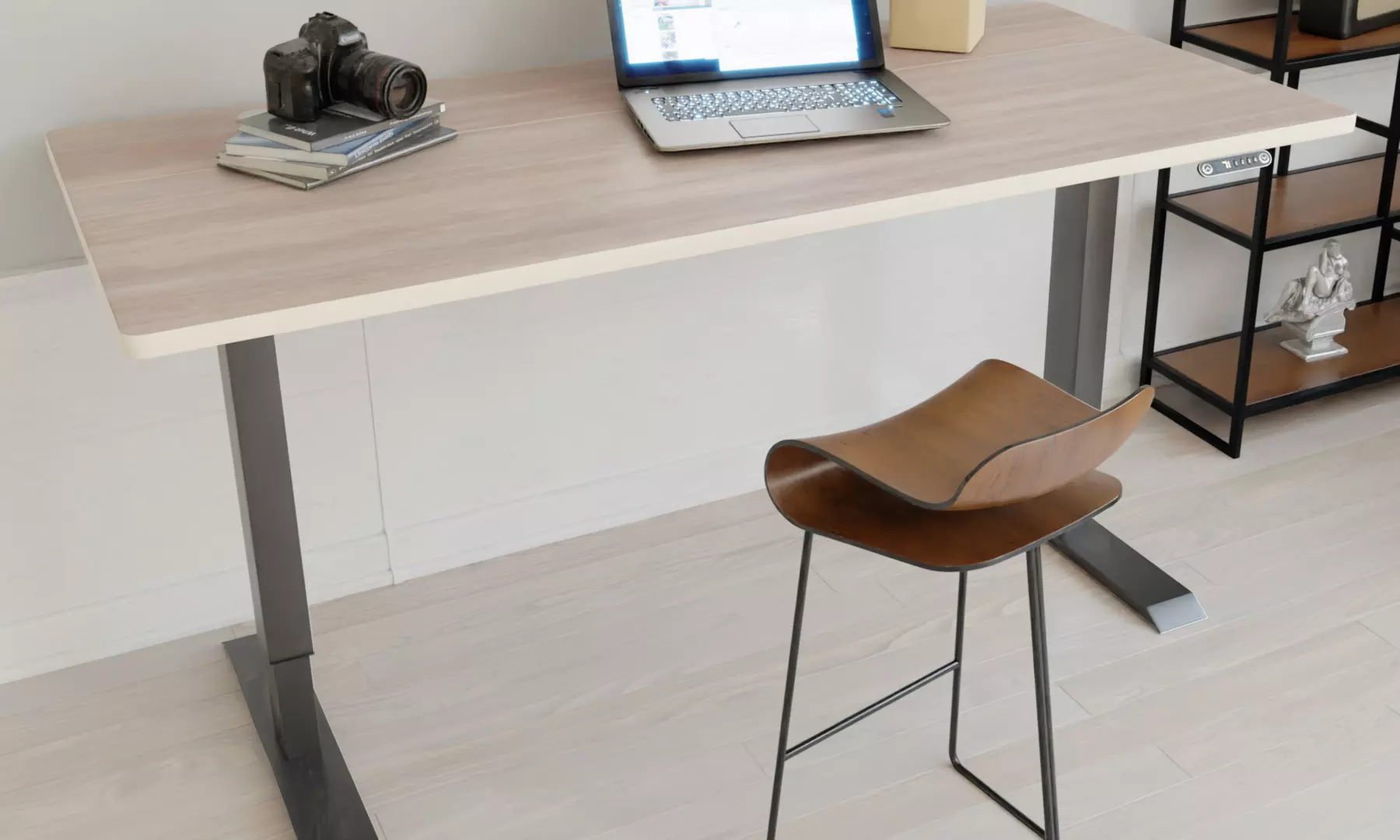 VESKA elektrisch höhenverstellbarer Schreibtisch