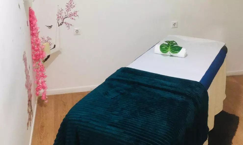 Mirada intensa: lifting y tinte de pestañas con visagismo de cejas