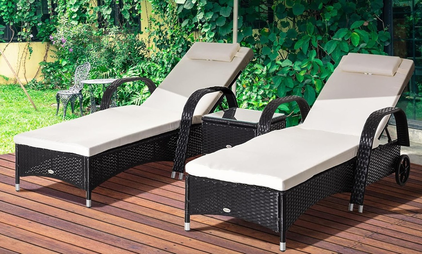 Image 2: Outsunny Rattan-Effect Lounge Set