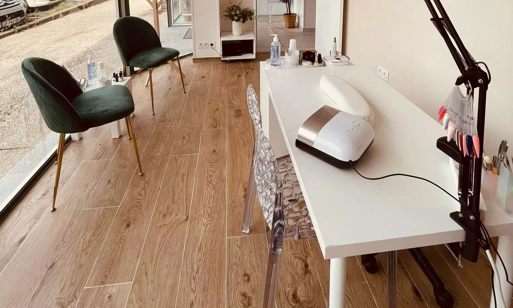 Beauté des mains/pieds avec Cocktail Beauté - La Chapelle Saint Mesmin