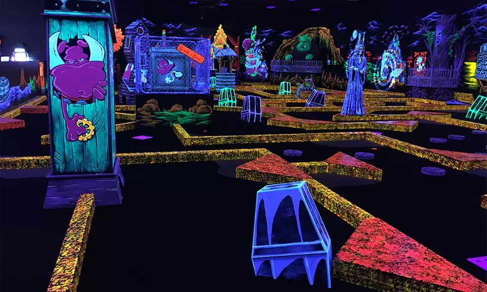 18-Holes Spooky Mini-Golf & Game Cards for Up to 5 people