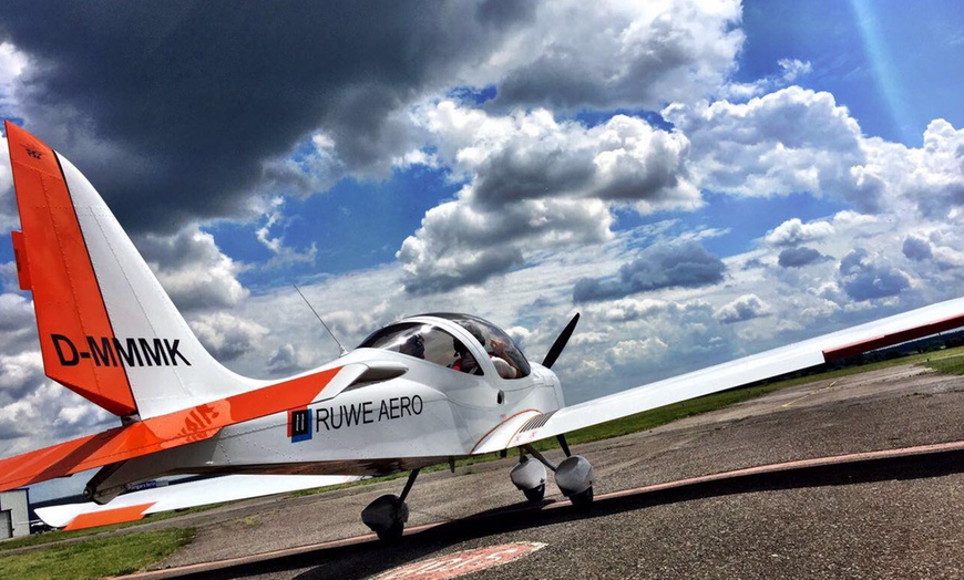 Image 1: Rundflug über Berlin/Brandenburg