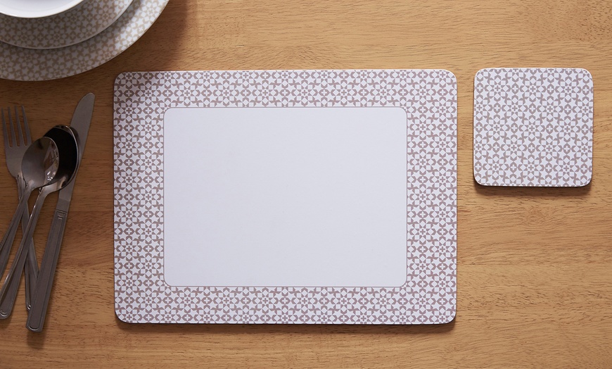 Image 10: Four-Piece Placemat Set