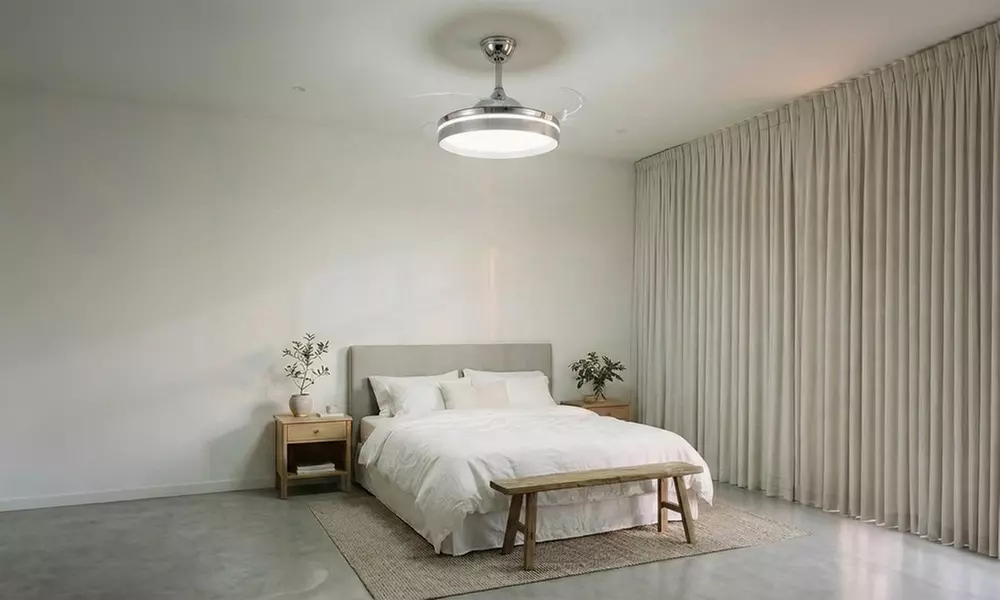 Ventilateur plafond InnovaGoods avec éclairage et pales rétractables