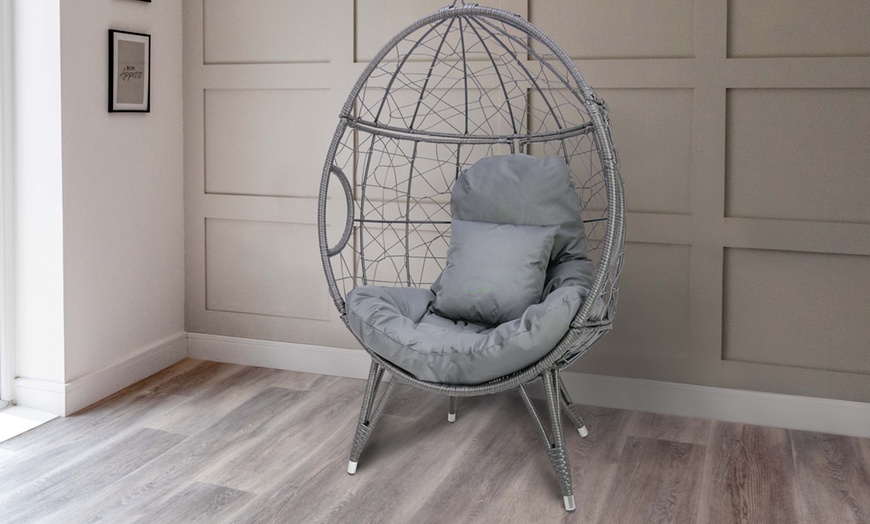 Image 2: Rattan-Effect Egg Chair with Cushion