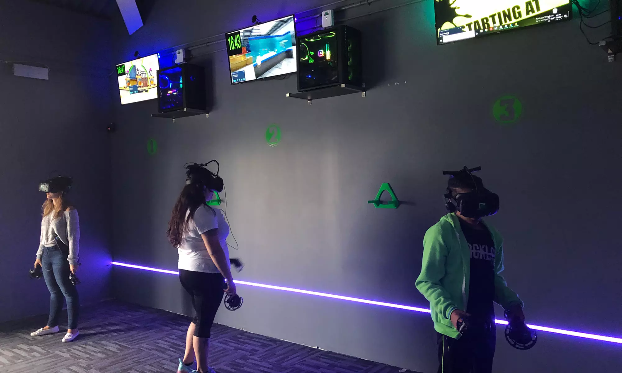 C$199 for Virtual Reality Party for Up to Nine Guests at Pit Stop Games (C$329 Value) - Second Medium