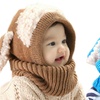 Image 5: Gorro con orejeras para bebés