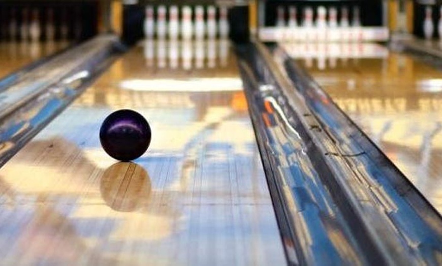 Image 4: Bowling with Food and Drink