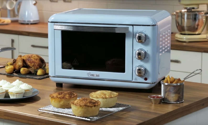 Image 5: Swan Retro Mini Oven