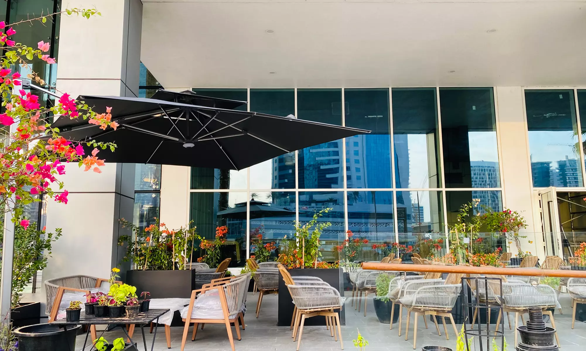 Experience Great Food at DIMOS Café And Restaurant with a Voucher Worth AED 50, 100, Or 200 On The Menu - Primary Image