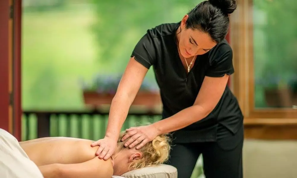 Relax with a 50-Minute Couples Massage or Float Therapy