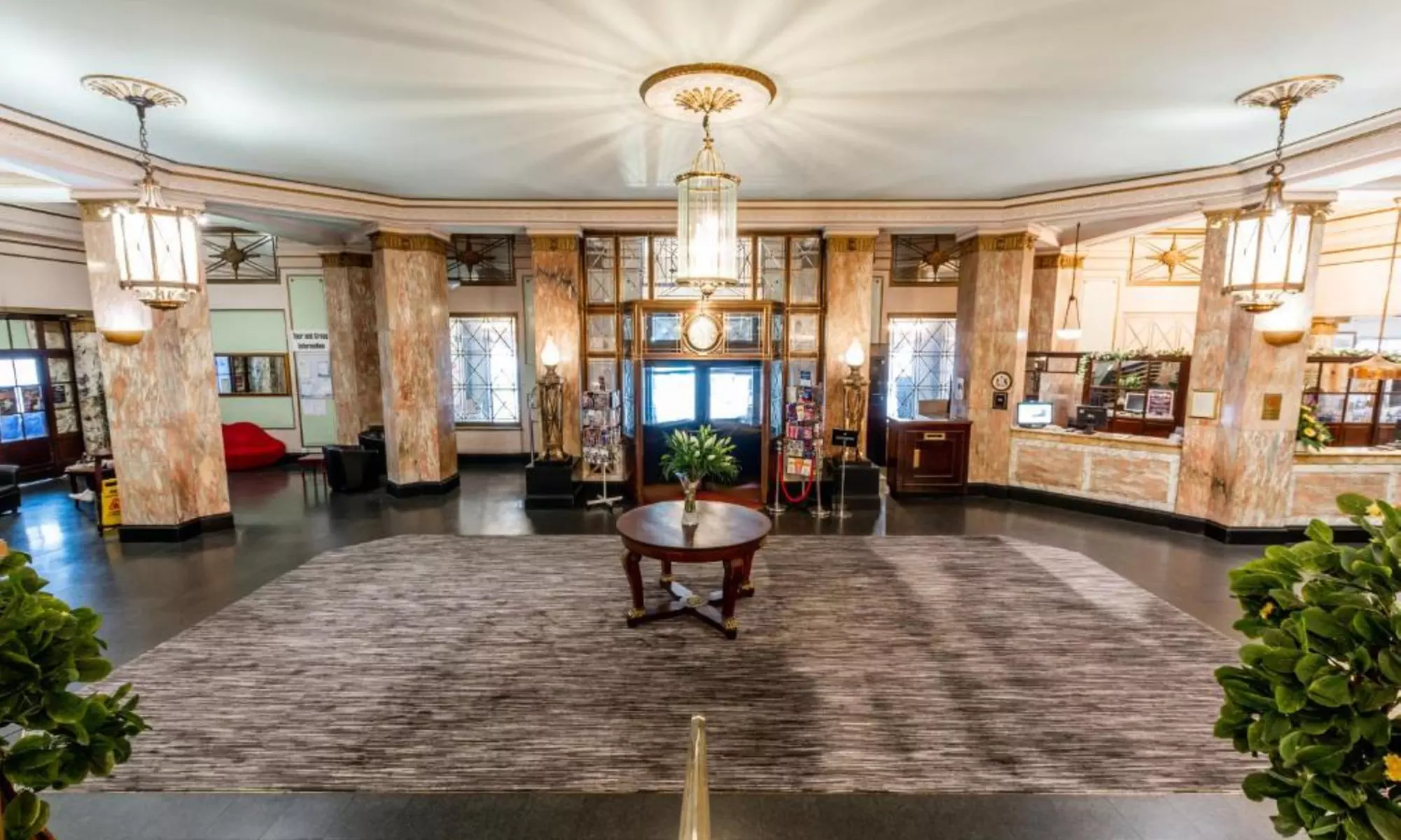 Liverpool: Standard Double or Twin Room with Breakfast