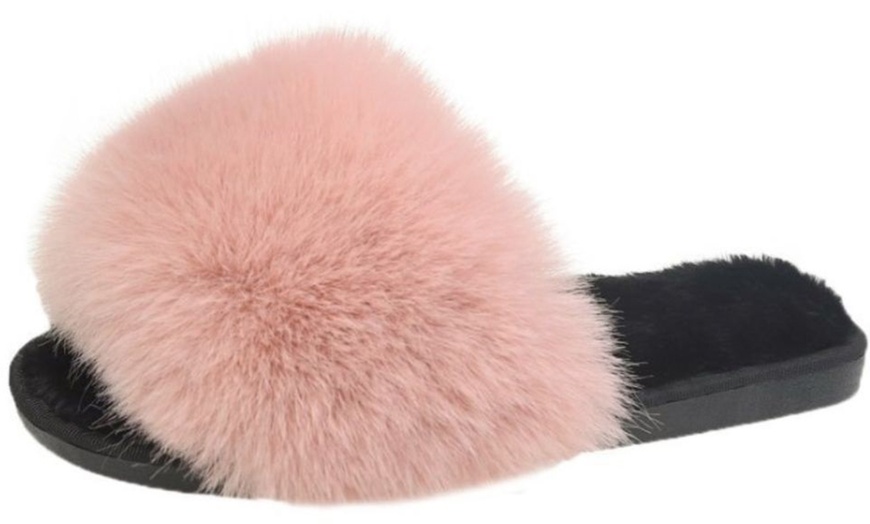 Image 9: Women's Fluffy Slippers